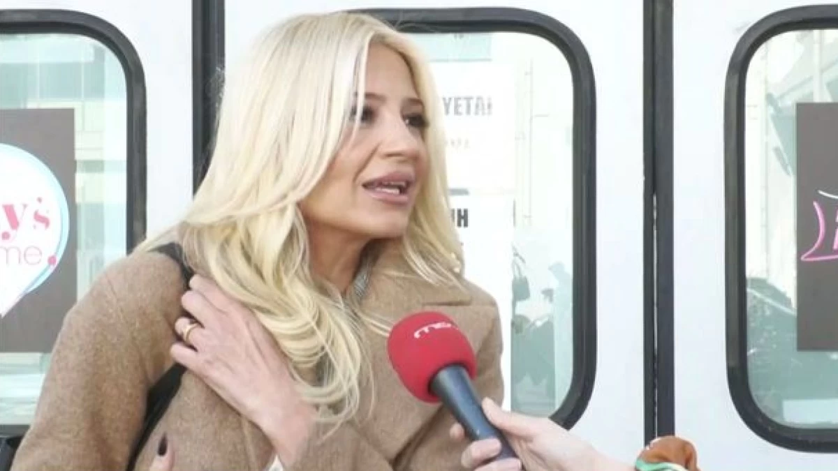 Φαίη Σκορδά: «Μη μου αρχίζετε πάλι τα ίδια, και πέρυσι έτσι ξεκίνησε....» - Η αντίδρασή της σε ερώτηση για το τηλεοπτικό της μέλλον