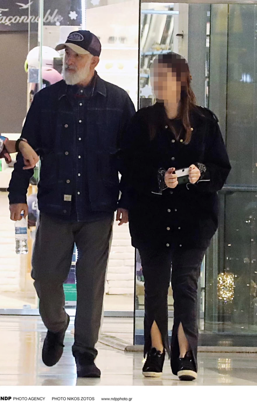 Πέτρος Φιλιππίδης - Έξοδος - Γλυφάδα