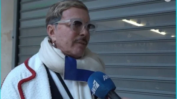 Λάκης Γαβαλάς: «Είναι το φαινόμενο της εποχής, τι;» - Η τοποθέτηση του για την τεκνοθεσία από ομόφυλα ζευγάρια