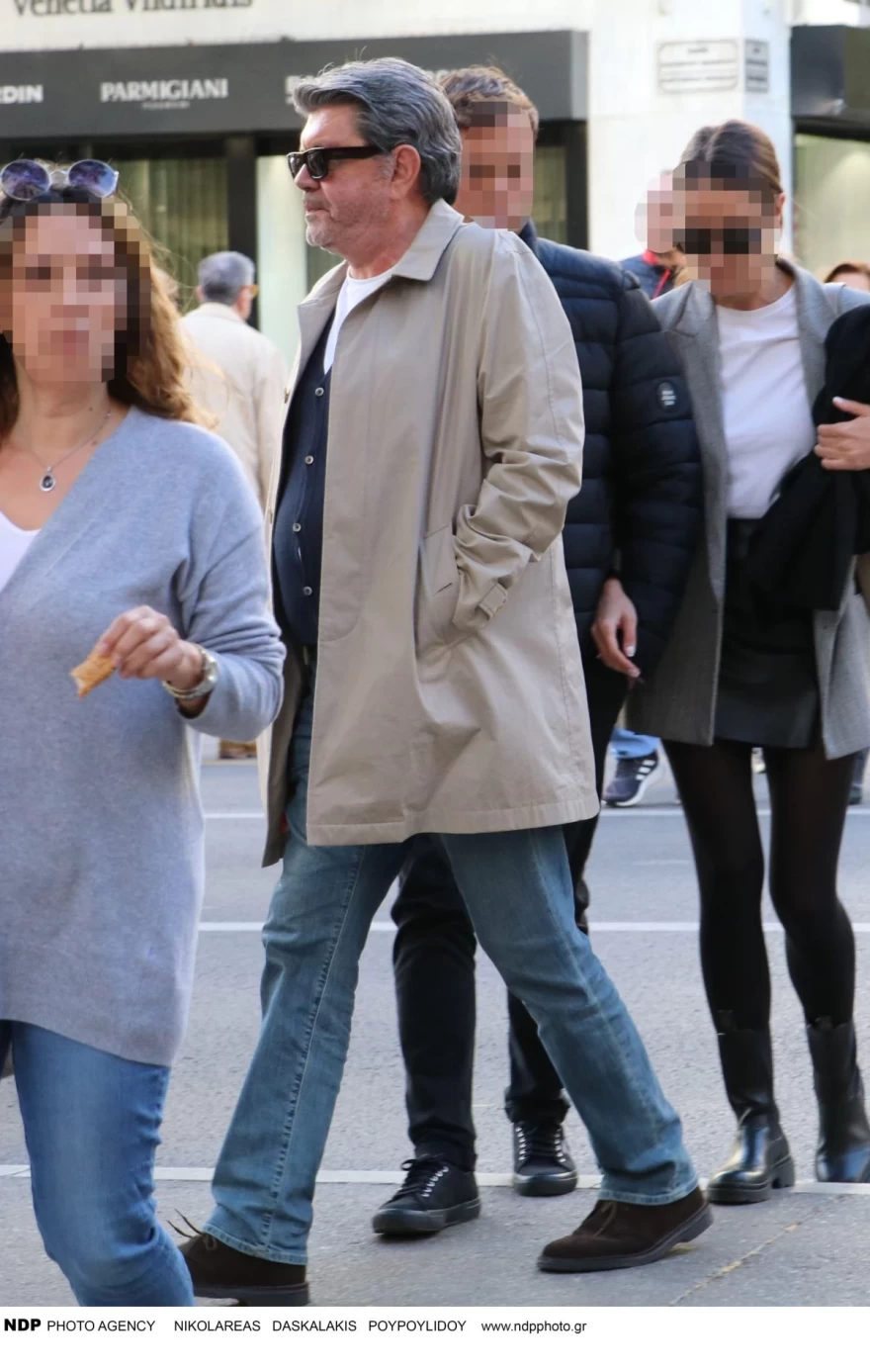 Γιάννης Λάτσιος - Αθήνα - Μόνος - Βόλτα