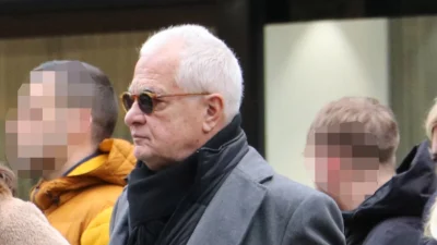 Γιάννης Πρετεντέρης: Αυτή είναι η δεύτερη σύζυγός του - Χέρι χέρι στο κέντρο της Αθήνας