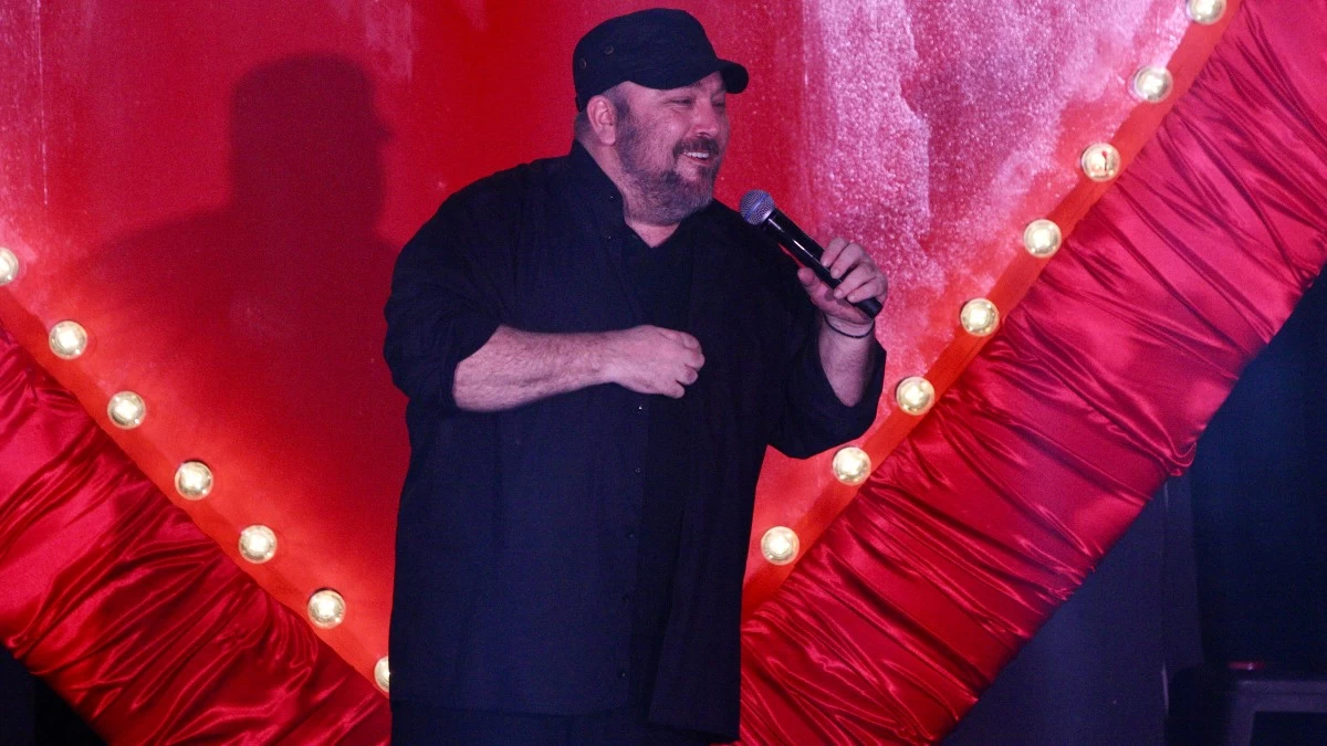 Γιώργος Αλκαίος: «Είχα μανιακό θαυμαστή που έπαιρνε τα σκουπίδια μου»