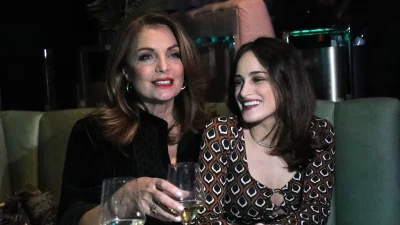 Άντζελα Γκερέκου: Τα "έσπασε" σε γνωστό club της Αθήνας με την κόρη της, Μαρία Βοσκοπούλου - Φωτογραφίες από τα νυχτοπερπατήματά τους