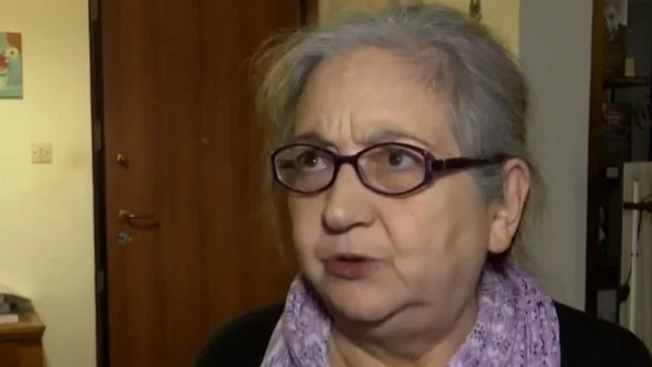 Ιωάννα Κολοβού: Πέρασαν χειροπέδες στη δημοσιογράφο και τον γιο της μετά την έξωση στο σπίτι τους - Τι συνέβη