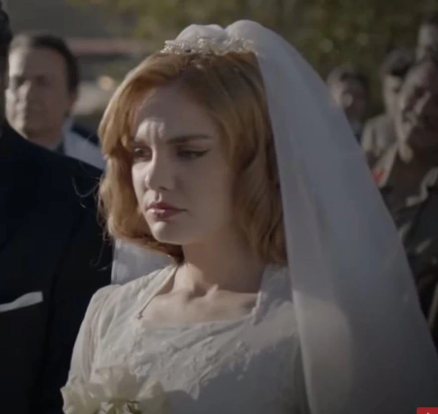 Το προξενιό της Ιουλίας - Το ματωμένο σεντόνι