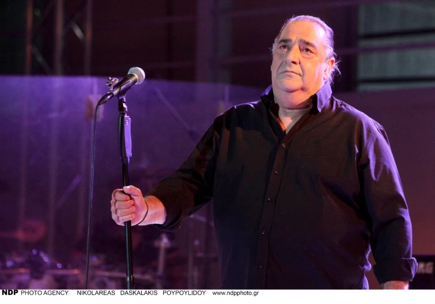 Ο Βασίλης Καρράς