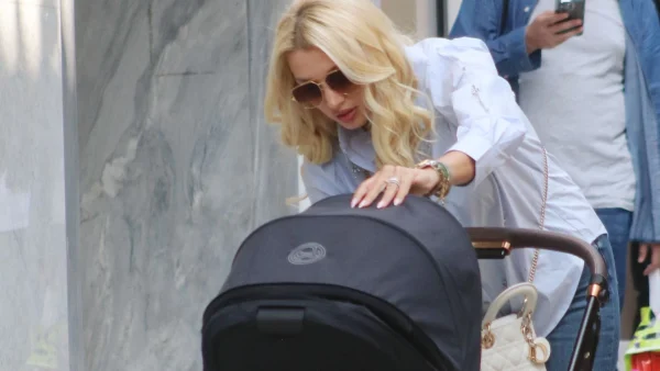 Περήφανη μαμά η Κωνσταντίνα Σπυροπούλου: Συγκινήθηκε με το επίτευγμα του ενός έτους γιου της, Βλάσση