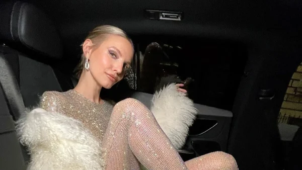 Glazed blush trend: H hot τάση στο μακιγιάζ που είναι η απάντηση στη θαμπή επιδερμίδα του χειμώνα!