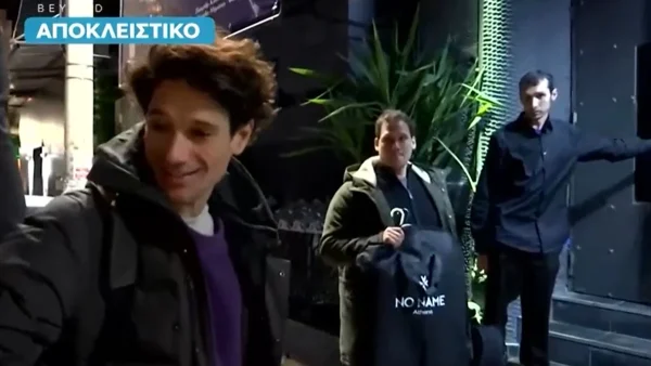 Πάνος Βλάχος: «Άμα θέλετε να πιείτε ένα ποτάκι... από εμένα» - Η πρώτη αντίδραση στην κάμερα μετά τον σάλο για την συμπεριφορά του στους δημοσιογράφους