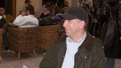 Πέτρος Φιλιππίδης: Στη Γλυφάδα με φιλικό πρόσωπο στην πρώτη βόλτα μετά την καταδίκη του - «Άνθρωπος είναι, δε μπορεί να βγει κι αυτός λίγο;»