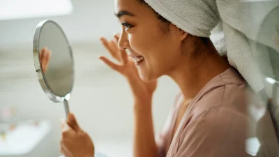 Τι είναι το Slugging & γιατί όλοι μιλούν για τη νέα αυτή τάση στο Skincare; Μήπως ήρθε η ώρα να ακολουθήσεις το hot trend της K-Beauty;