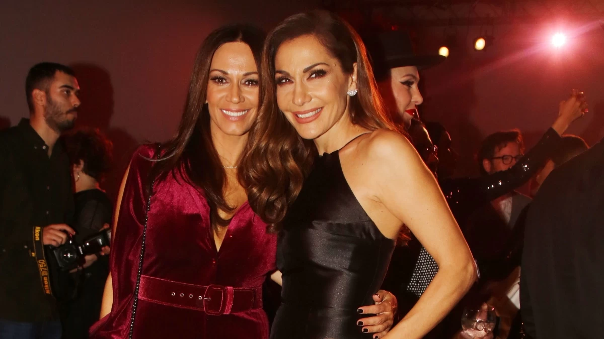 Έλλη Κοκκίνου: «Γεια σου Βανδή φωνάρα!» - Η εντυπωσιακή αλλαγή στα μαλλιά της έκανε το κοινό να τη μπερδεύει με τη Δέσποινα