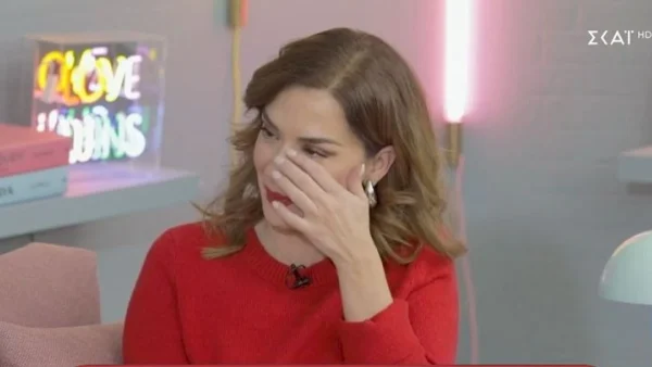 «Θυμάμαι στην εκδρομή, έφαγα κλωτσιά...» - "Λύγισε" η Βάσω Λασκαράκη με την εξομολόγηση του Άρη Καβατζίκη