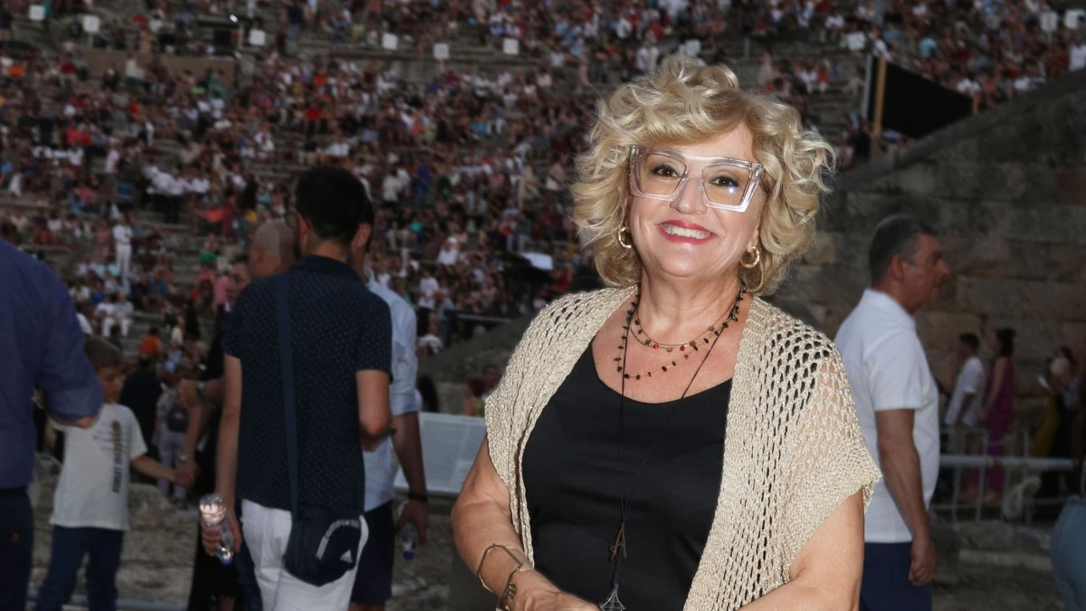 Υρώ Μανέ: Ξανθιά με γαλανά μάτια και γυμνασμένο κορμί - Αυτή είναι η καλλονή κόρη της