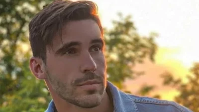 Γιώργος Ζαγκλιβέρης: ''Σπαραγμός'' στην κηδεία του 30χρονου ποδοσφαιριστή - Πλήθος στεφανιών και νέου κόσμου