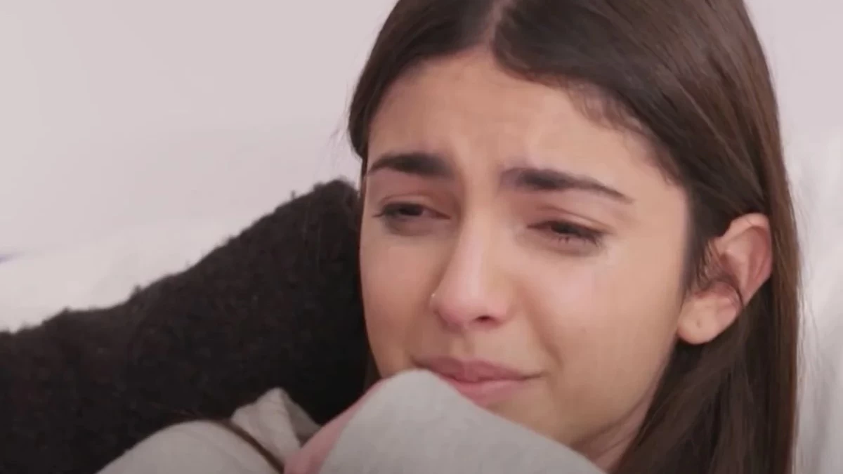 Η γη της ελιάς (8/2): Μαζεύει τα πράγματα της και φεύγει - Αποχωρεί από την Μάνη κεντρική πρωταγωνίστρια