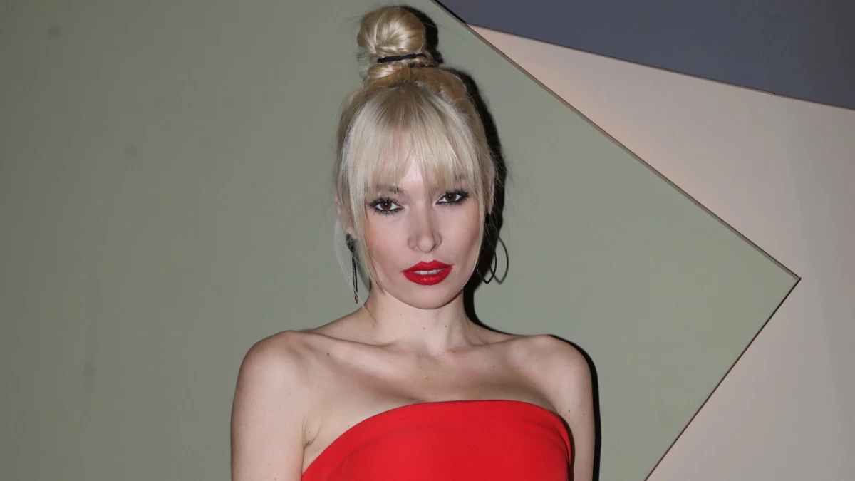 Μικαέλα Φωτιάδη: Η πρώτη αντίδραση μετά την είδηση του ξυλοδαρμού της – Με διάσειση το μοντέλο