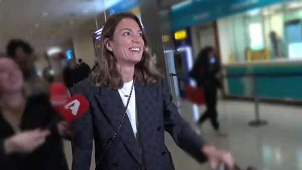 Βίκυ Καγιά: «Με περιμένει ο Ηλίας» - Βιαστική να δει τον άντρα της μετά την επιστροφή της από το ταξίδι στο Ντουμπάι