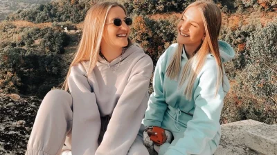 Τέμπη - Γονείς αδελφών Πλακιά: «Ο Καραμανλής μάς κούνησε το δάχτυλο στην εξεταστική, με θράσος»