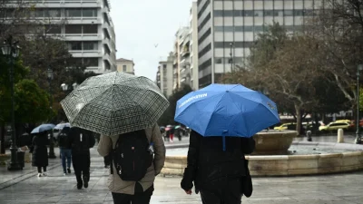 Καιρός 27/2: Συνεχίζουν οι ισχυρές βροχές και οι καταιγίδες - Πότε θα εξασθενήσουν τα φαινόμενα;