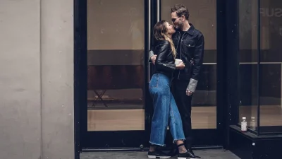 Αλήθεια, θέλεις να φορέσεις τζιν του Αγίου Βαλεντίνου; Δες πώς θα το κάνεις σωστά