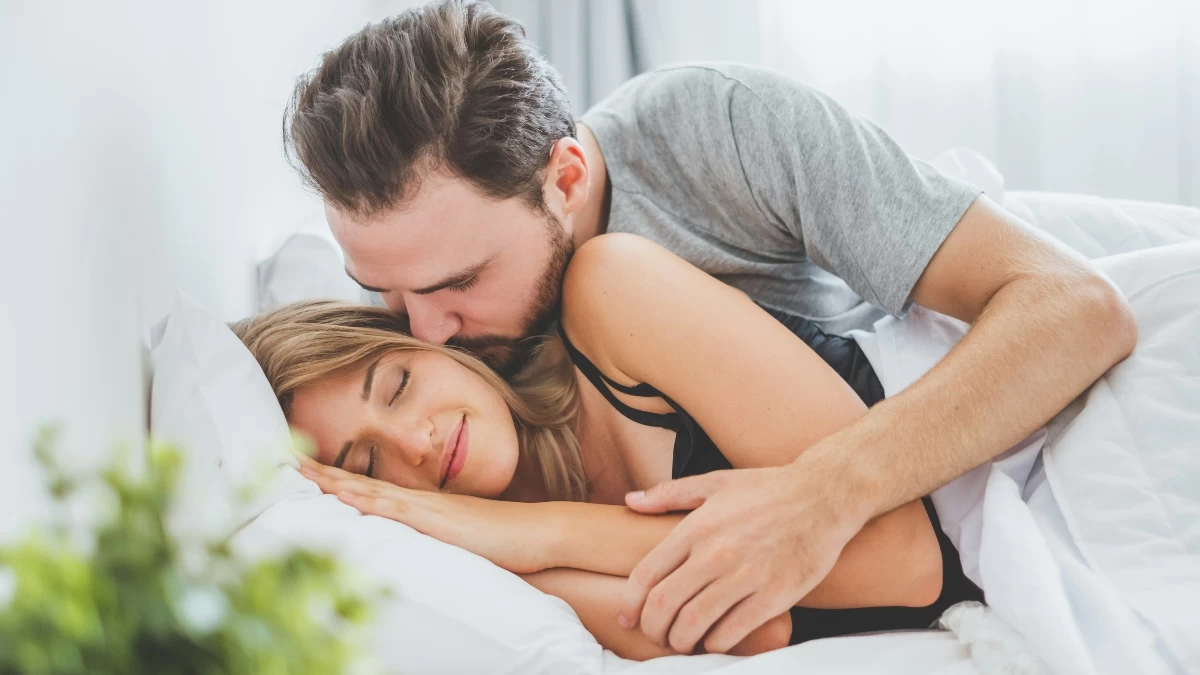 Δυσκολεύεσαι να ολοκληρώσεις στο κρεβάτι; Δες τι λέει γι' αυτό ο ειδικός & τι μπορείς να κάνεις!