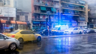 Έκτακτο δελτίο καιρού από την ΕΜΥ:  «Τα έντονα φαινόμενα θα διατηρηθούν μέχρι...» - Πότε και πού θα "χτυπήσει" νέα η κακοκαιρία