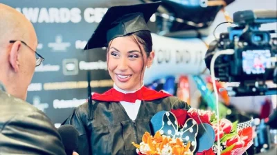 Έλενα Κρεμλίδου: «Μετά από 8 χρόνια σπουδών έχω ένα αποδεικτικό των κόπων μου»