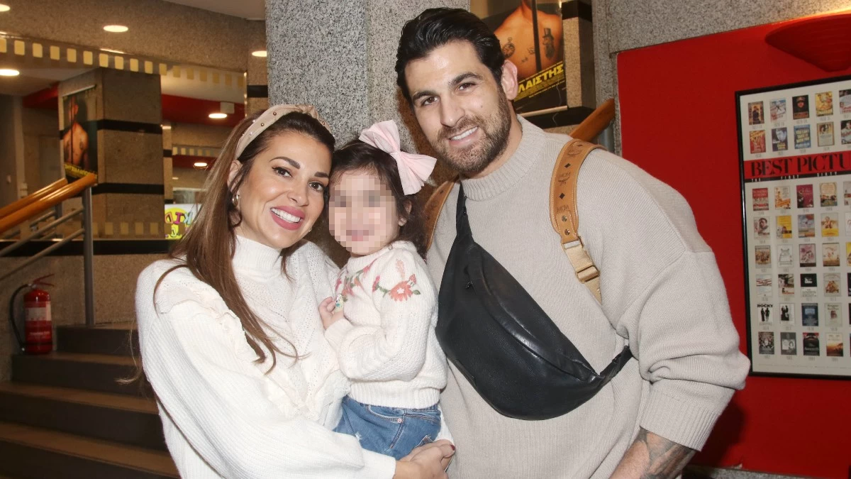 Ελένη Χατζίδου: Λιώνει με τον Ετεοκλή Παύλου, που διαβάζει παραμύθι στην κόρη τους στο κρεβάτι του νοσοκομείου