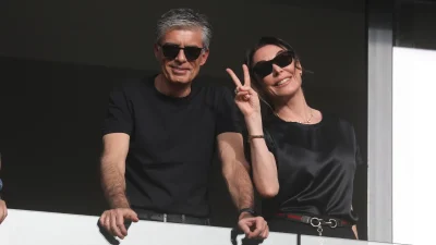 Τατιάνα Στεφανίδου: Με γούνα και δερμάτινα γάντια στο πλευρό του Ευαγγελάτου - Τα χαμόγελα γνωστή σε καφετέρια της Γλυφάδας