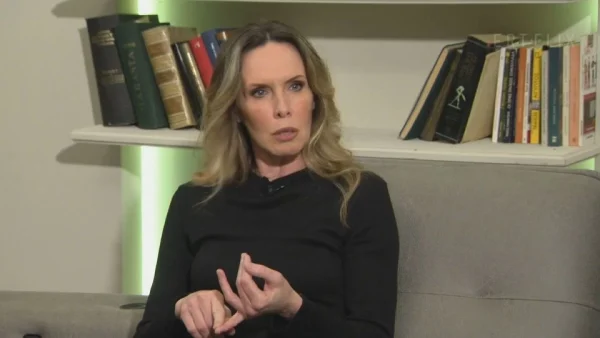 Εβελίνα Παπούλια: «Εκείνη την ημέρα με έβρισε, δεν άντεξε» - Η αποκάλυψη για την κόρη της, Αφροδίτη Λιάντου