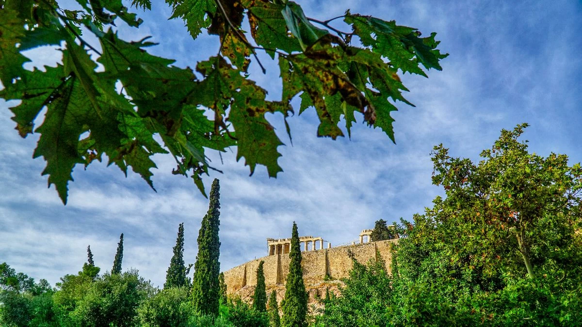 Αίθριος σήμερα 18/2 ο καιρός: Δε μοιάζει με τίποτα σε χειμώνα το τοπίο