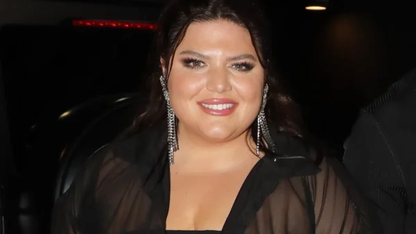 Δανάη Μπάρκα: Δίνει τέλος στη δημόσια κατακραυγή της - Η κίνησή της μετά τη φωτογραφία που φιλιέται με τον Τσαγκρίδη