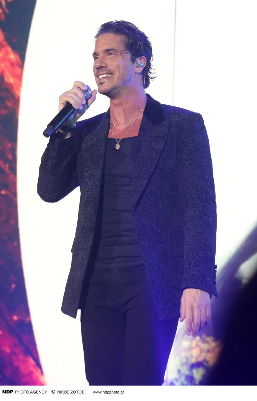 Νίκος Οικονομόπουλος