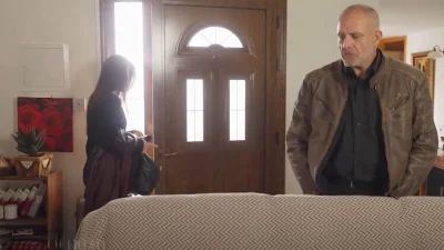 Η γη της ελιάς (22/2): «Αφού ντρέπεσαι θα φύγω!» - Ο Στάθης δείχνει το σκληρό πρόσωπό του στην Αριάδνη