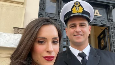 Ιζαμπέλλα Φούλοπ: Συγκινημένη στην ορκωμοσία του Γιώργου Δερβίση – Ο αρραβωνιαστικός της ορκίστηκε Έφεδρος Αξιωματικός