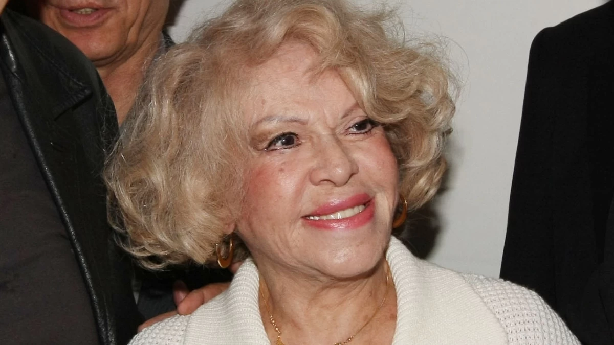 Μεταφέρθηκε στο νοσοκομείο η Καίτη Γκρέυ - Νοσηλεύεται στη ΜΕΘ