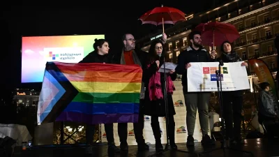 Πέρασε το νομοσχέδιο για τα ομόφυλα ζευγάρια! Τα πρώτα αποτελέσματα της ψηφοφορίας