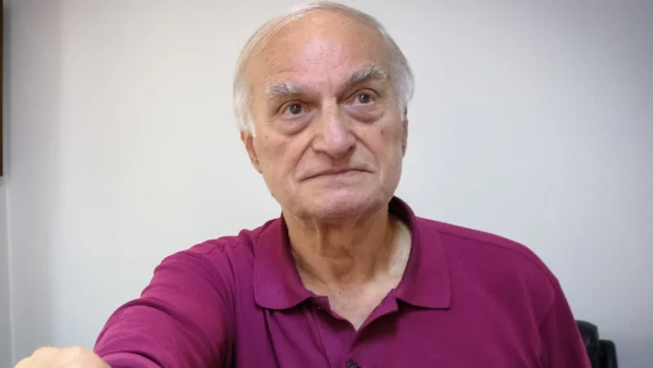 Μανώλης Μαυρομμάτης: Σε πολύ κρίσιμη κατάσταση η σύζυγός του - Πως ξέσπασε η φωτιά στο διαμέρισμά τους