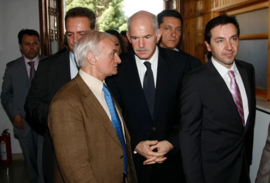 Ο Μανώλης Μαυρομμάτης