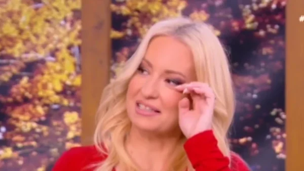 Αφροδίτη Γραμμέλη: «Οριακά σας βλέπω, αλλά δεν σας αισθάνομαι!» - Ανησυχία με την αποκάλυψη για την κατάσταση της υγείας της