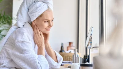 Εμμηνόπαυση: Τα καλύτερα μυστικά ομορφιάς για νεανική & λαμπερή επιδερμίδα!