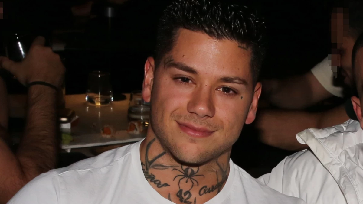 Mike: Περπατούσε έχοντας στην αγκαλιά του ξανθιά συνοδό - Ευχάριστα νέα δύο χρόνια μετά τον χωρισμό του από την Τσαγκρινού