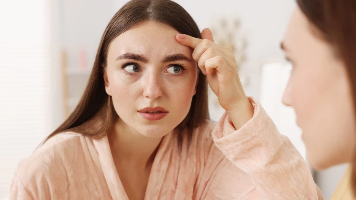 Λιπαρή επιδερμίδα: Με αυτά τα κόλπα θα μειώσεις τη λιπαρότητα & τις γυαλάδες στο δέρμα!