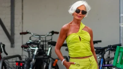 Είσαι πάνω από 40; Έτσι θα δείξεις τα πόδια σου χωρίς να χάσεις σε κομψότητα