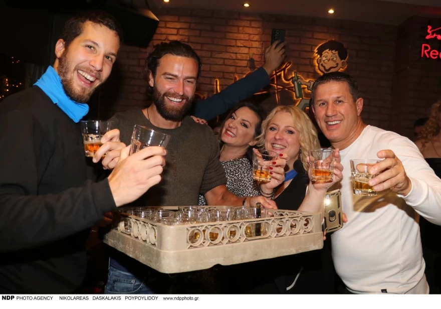 Rob James - Άγγελος - Σφηνάκια