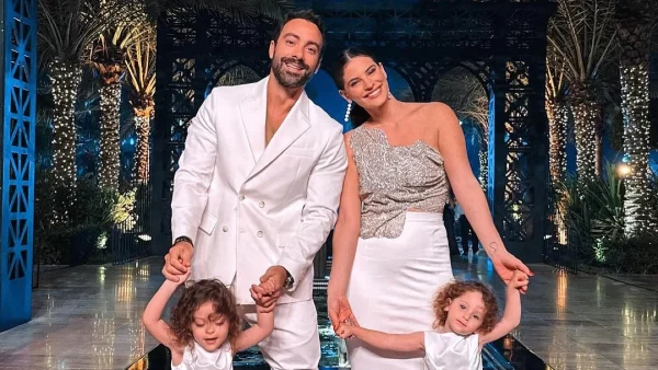 Σάκης Τανιμανίδης – Χριστίνα Μπόμπα: Οικογενειακές στιγμές με τις κόρες τους, λίγο πριν μετακομίσουν σε νέο σπίτι