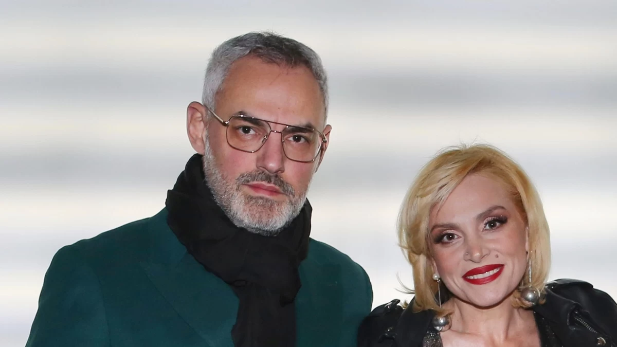 Ελεωνόρα Ζουγανέλη & Νίκος Συρίγος: Νέα κοινή έξοδος για το ερωτευμένο ζευγάρι - Έκλεψε την παράσταση η τραγουδίστρια με την είσοδό της