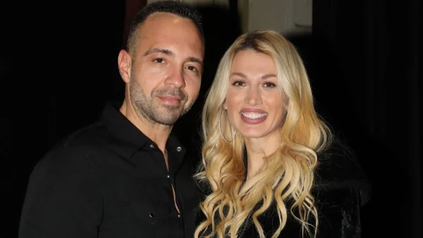 Η Κωνσταντίνα Σπυροπούλου με τον σύζυγό της σε βραδινή έξοδο