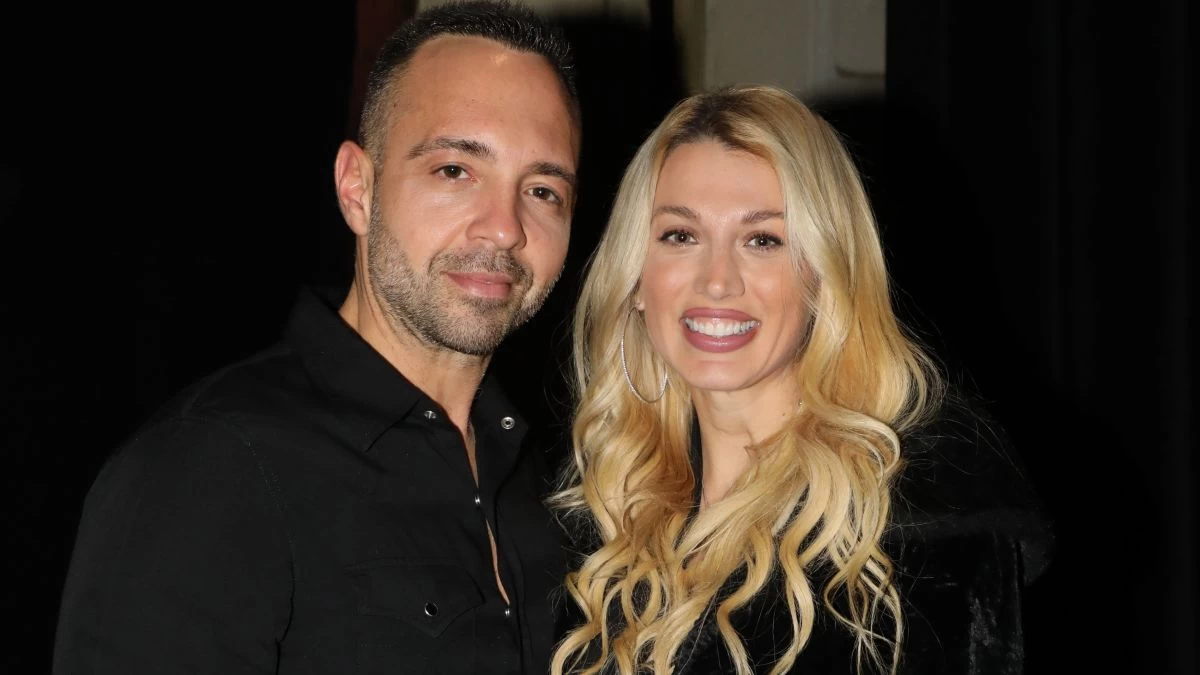 Η Κωνσταντίνα Σπυροπούλου με τον σύζυγό της σε βραδινή έξοδο